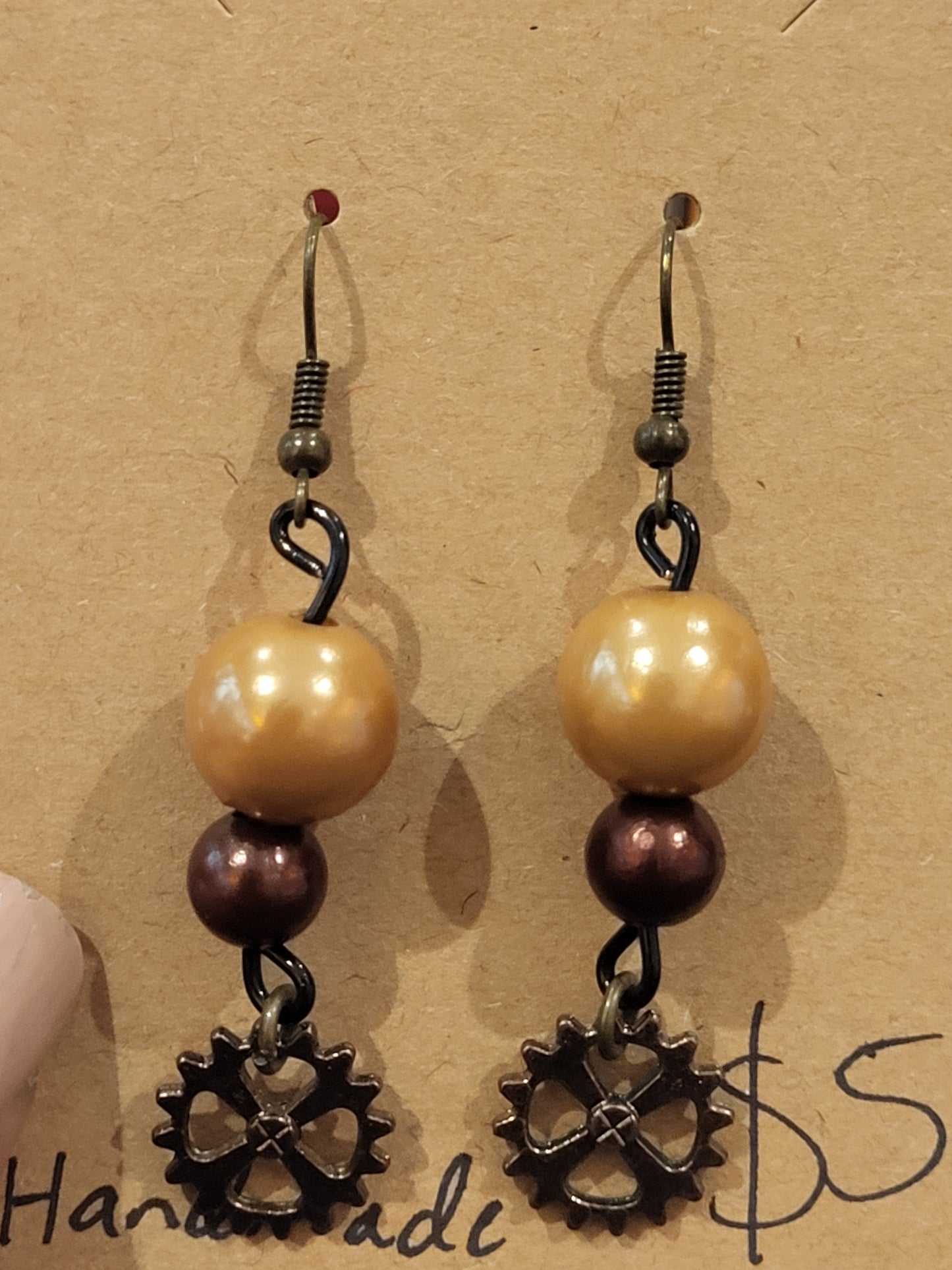 Handmade steampunk neutral earrings with gear