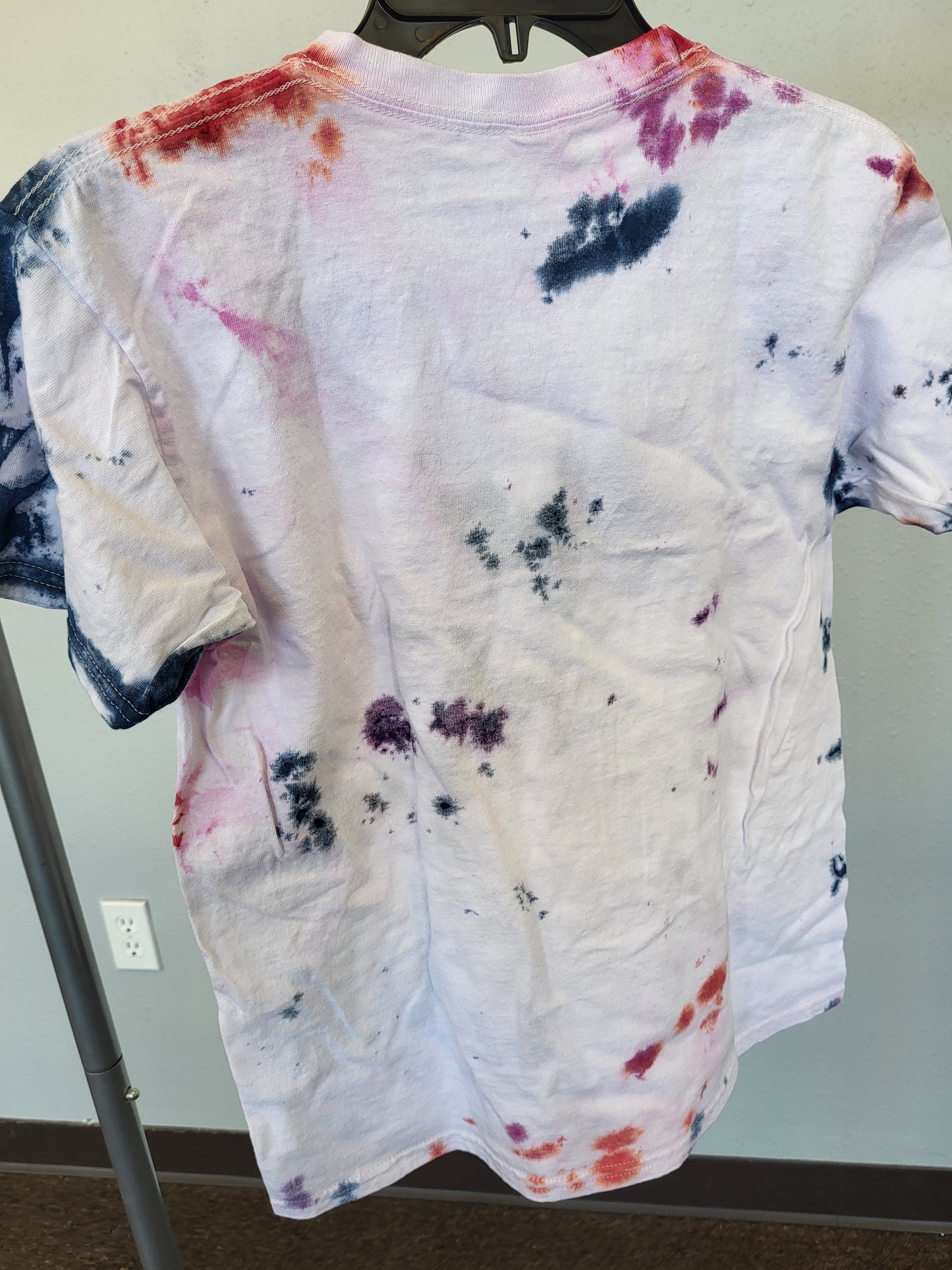 Hand dyed abstract island tie dye tshirt youth large